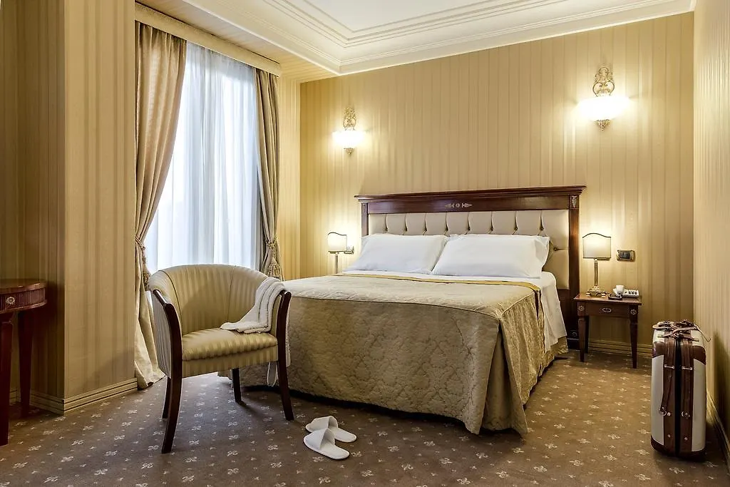 Hotel Ristorante Paradise Санта-Мария-ди-Ликодия