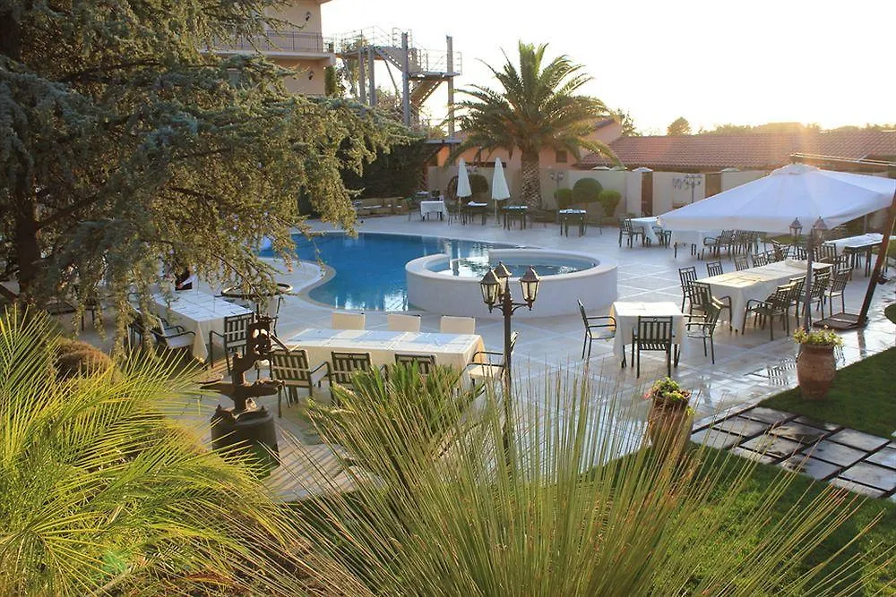 Hotel Ristorante Paradise Санта-Мария-ди-Ликодия
