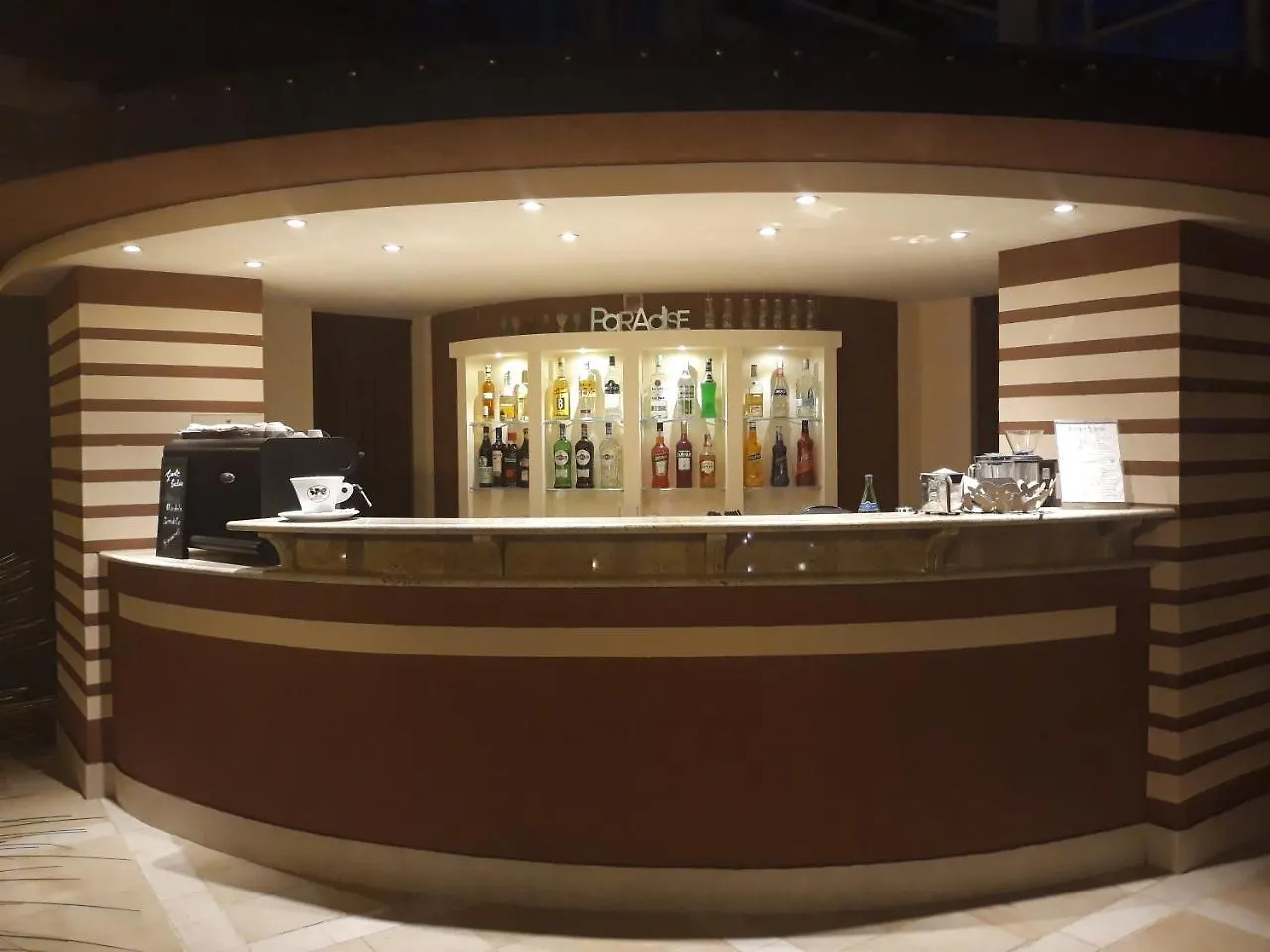 Hotel Ristorante Paradise Санта-Мария-ди-Ликодия Италия